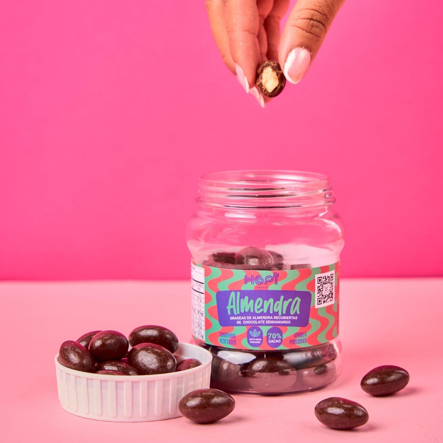 Almendra Recubierta de Chocolate Oscuro - NAHU FOODS COMPANY